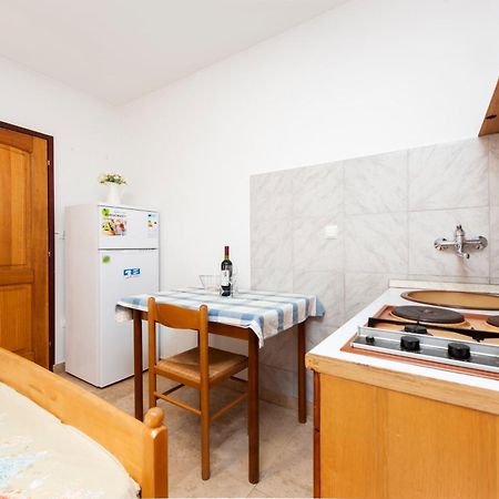 Luna Tsuki Two Aparthotel Rovinj Exterior foto