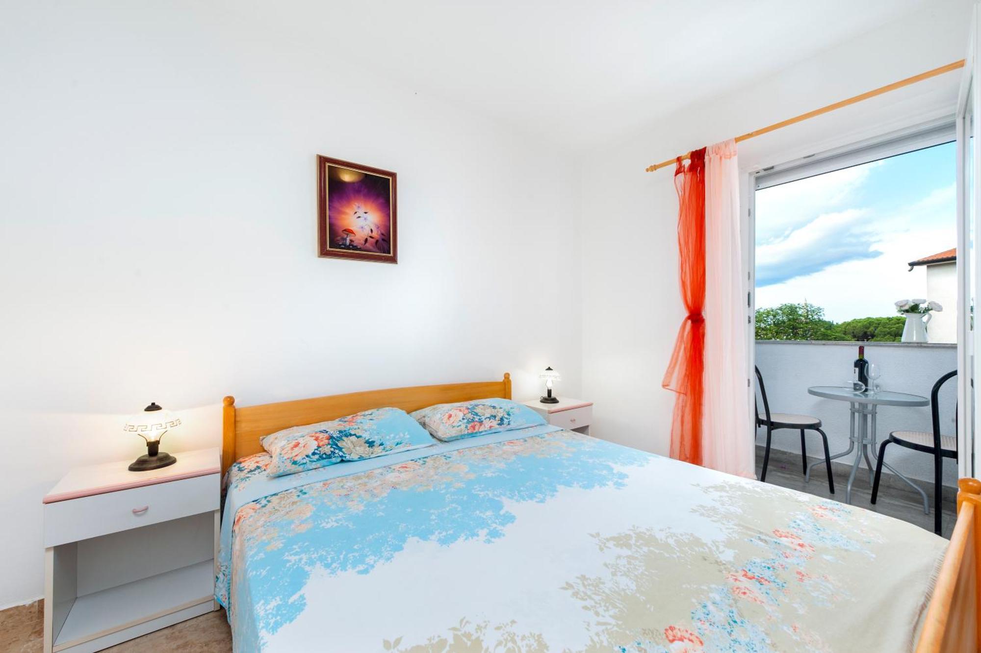 Luna Tsuki Two Aparthotel Rovinj Exterior foto