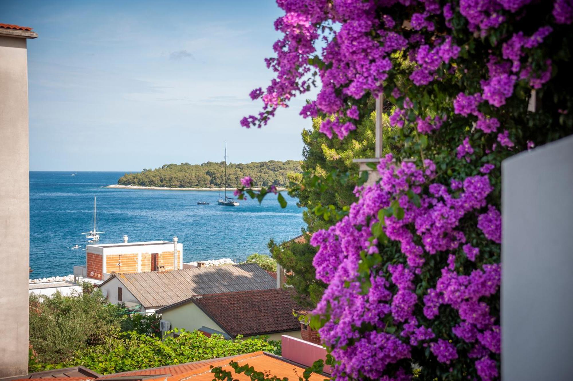Luna Tsuki Two Aparthotel Rovinj Exterior foto